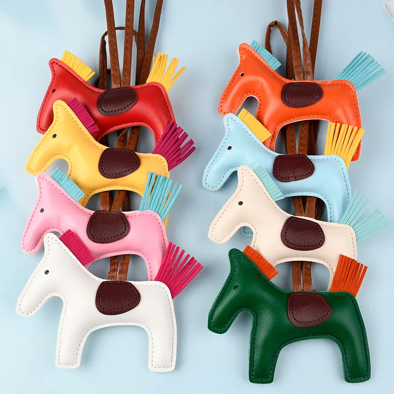 Mężczyźni Krań Breloczek Torba Łańcuch Wisiorek Biżuteria Pony Keychain Prezent Moda PU Skórzany Brelok