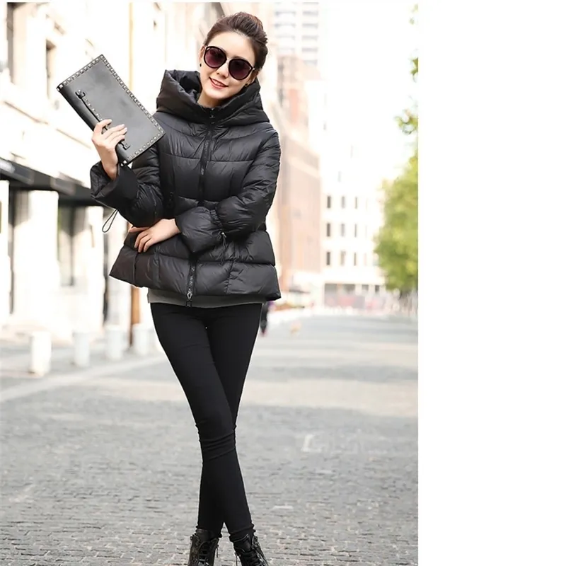 Neuer kurzer Daunenmantel, stilvolle Kapuzen-Winterjacken für Damen, große Größe, schwarz, rot, Mode, heißer Verkauf 201030