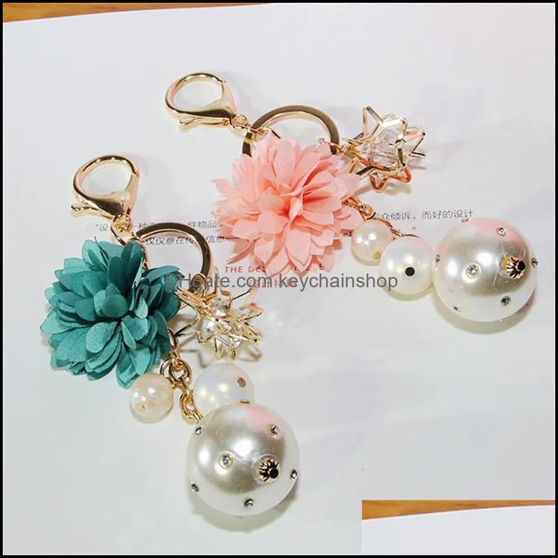 Creative Rose Rhinestone Key Chain Female Sweet Five-pointed star Bag Pendant Fashion Car Keychain Charm Pearl Flower Key Ring