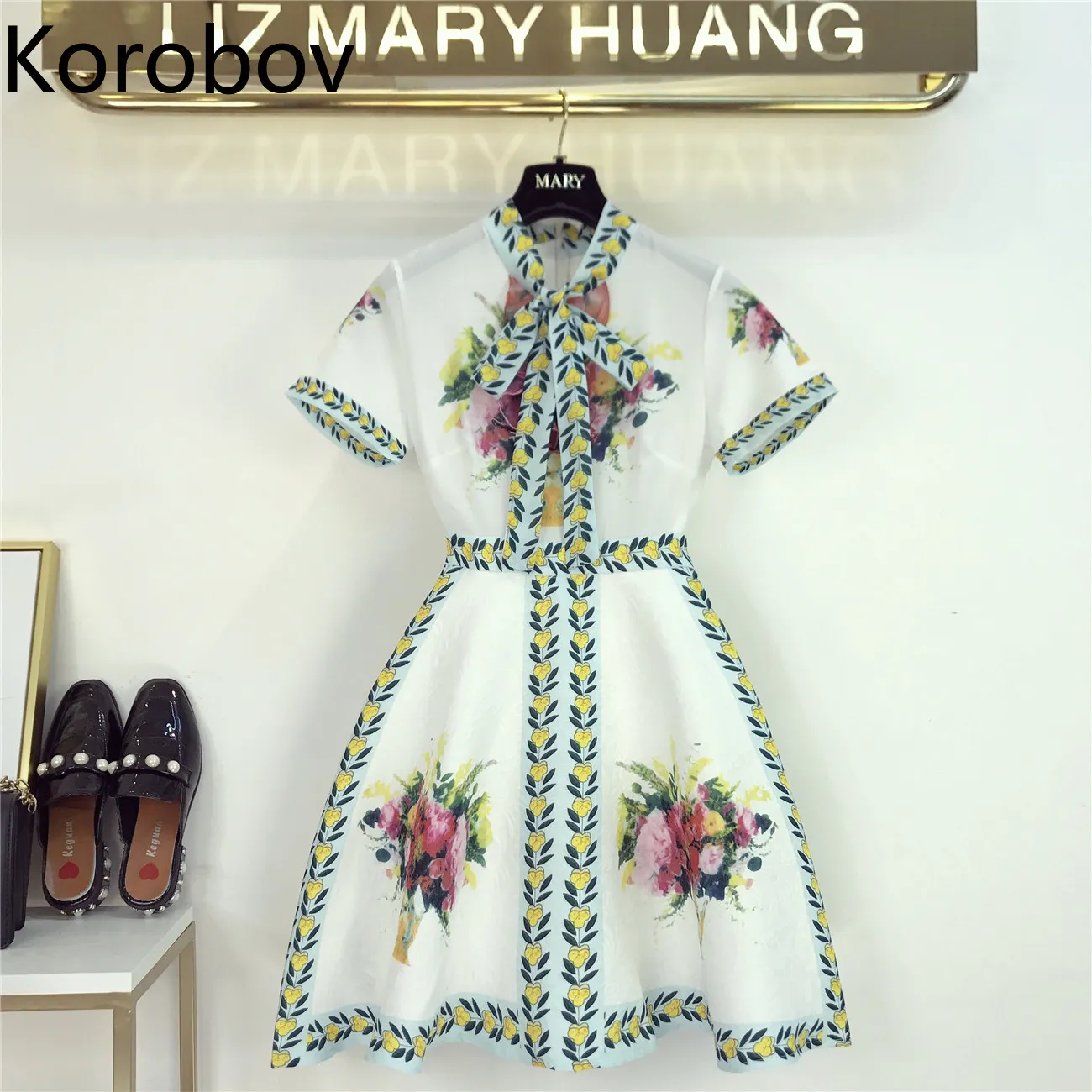 korobov retro dress Korobov Vintage Velvet Splicing Casual Dresses Slim... From Julia_dress, $42.41 In Bulk