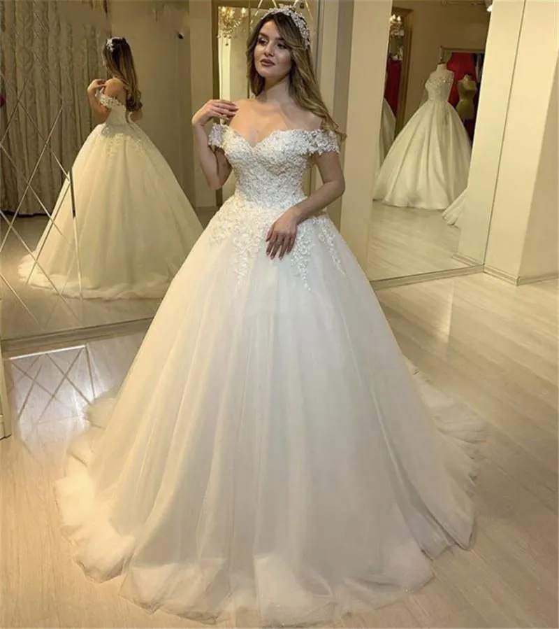 African Off Shoulder Lace Bröllopsklänningar 2021 med Sequined Appliques Sweep Train Lace-Up Back Tulle Bridal Gowns Vestidos de Novia