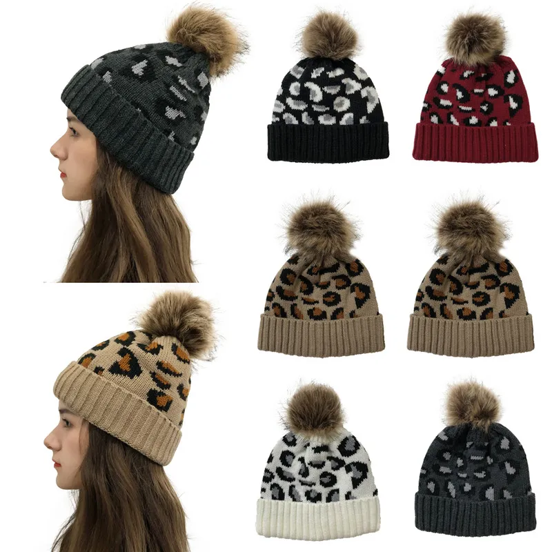 Leopard print pom pom beanies kvinnor flicka vinter stickade hattar utomhus hästsvans beanie avtagbar pompom varm hatt 30pcs t1i2589