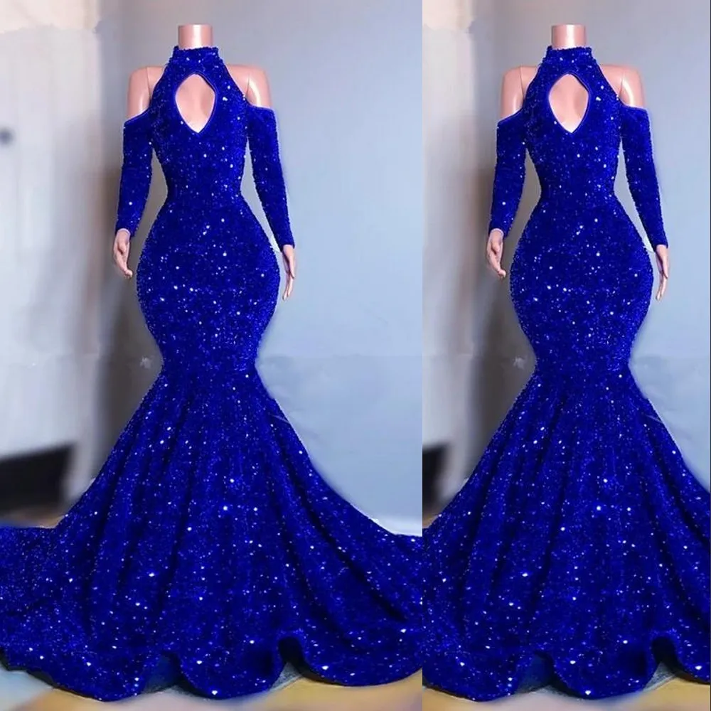 2023 Sexy Evening Dresses Wear Royal Blue Velvet Crystal Sequins Long Sleeves Mermaid Prom Gowns Sequined Elegant Off Shoulder Women Formal Dress