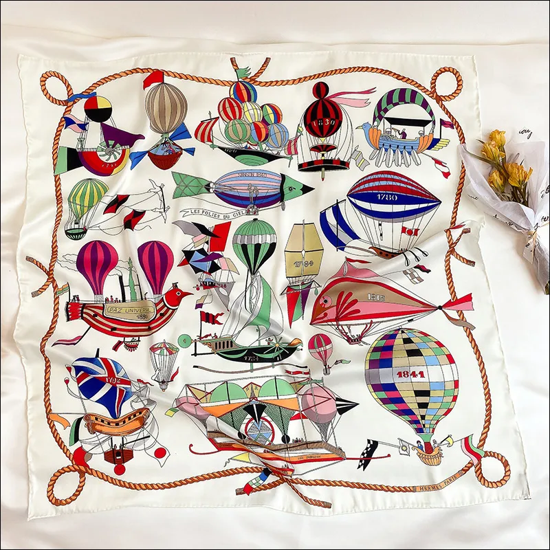 Foulard En Soie 100% – Roulotté Main – 78 Cm 25g – Bleu – Vintage