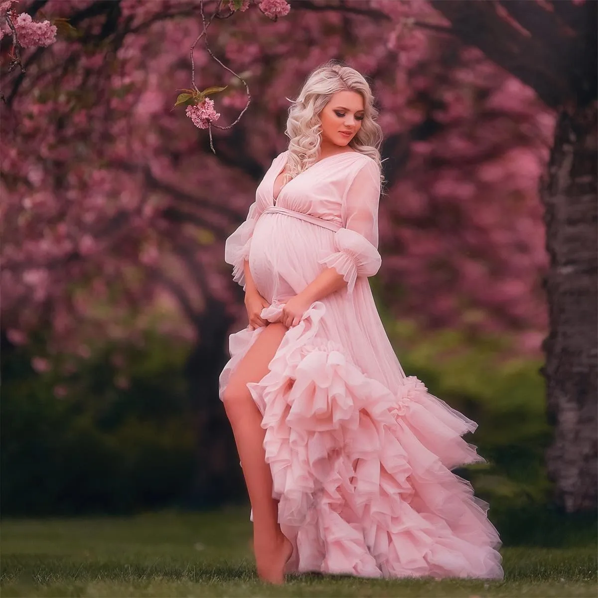 Abiti da ballo rosa chiaro Maniche lunghe Abito da donna incinta Ruffles Train Abiti premaman trasparenti per servizio fotografico