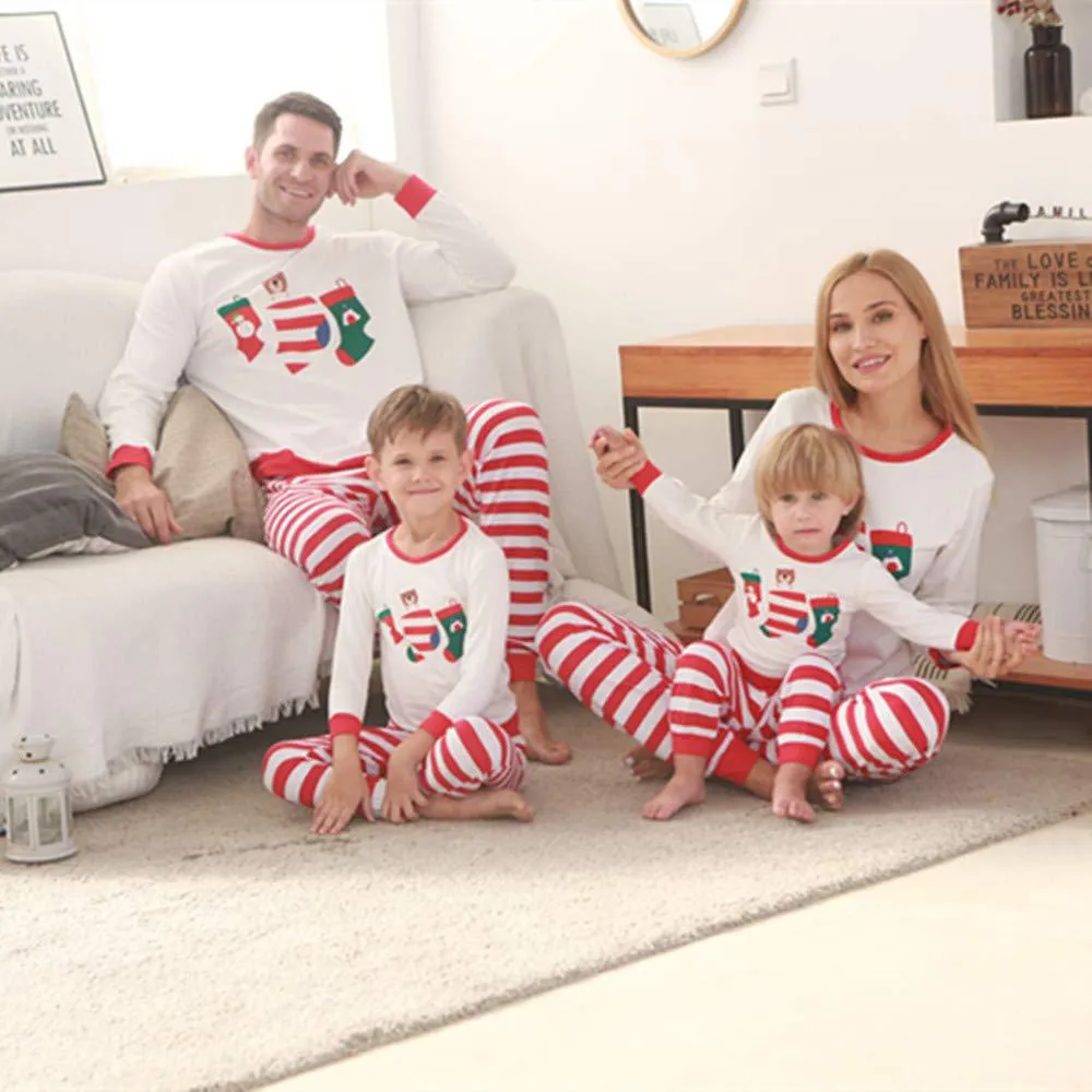 2020 Kerst pyjama set familie look matching outfits moeder vader amd me pyjama volwassen kinderen baby meisje xmas nachtkleding nachtkleding LJ201111