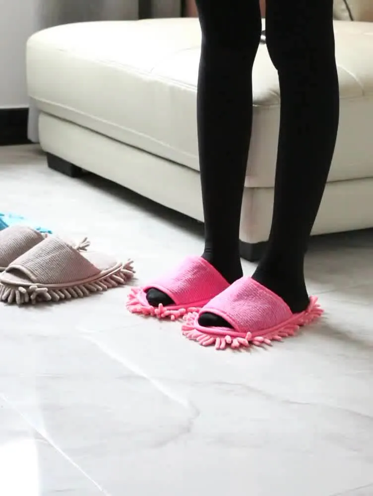 Gift Republic Llama Cleaning Slippers – Pink Microfibre Mop Overshoes, One Size, Fun Novelty Floor Duster