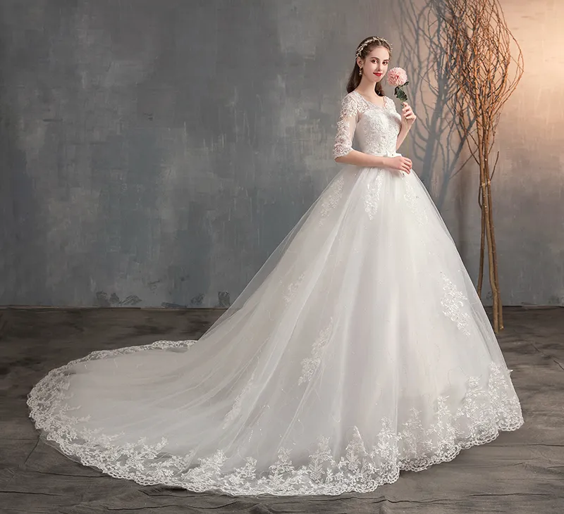 2019 Abiti da sposa a mezza manica con ricamo in pizzo Abito da sposa con strascico lungo Scollo a V Elegante Plus Size Vestido De Noiva