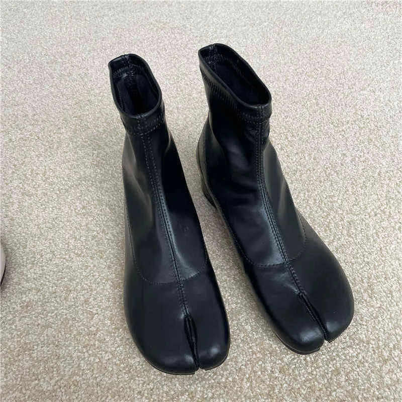 Ninja hotsell toe shoes