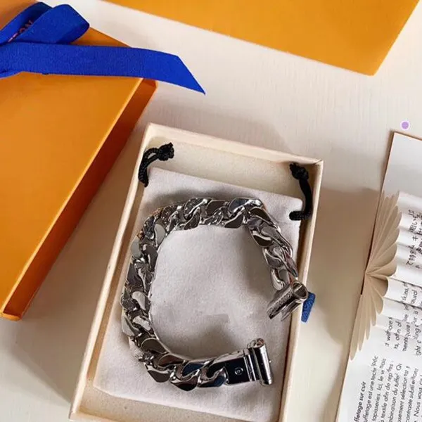 M62486 monogram store chain bracelet
