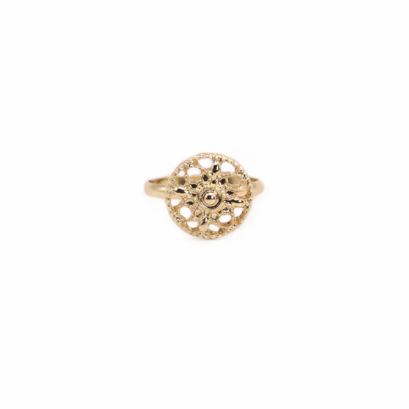 Trendy Round Flower Ring Simple Circular pattern style Hand-welded Copper Ring Design Environmental Protection Material Three Color Optiona