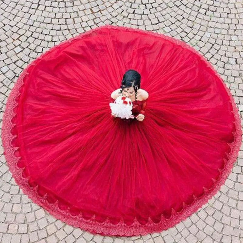 Vintage Abiti da ballo in pizzo rossa Vintage Quinceanera Abiti da Bateau Neck Manica Lunga Appliques Pizzo Dolce 16 Prom Party Dress Vestidos de 15 ANOS V95