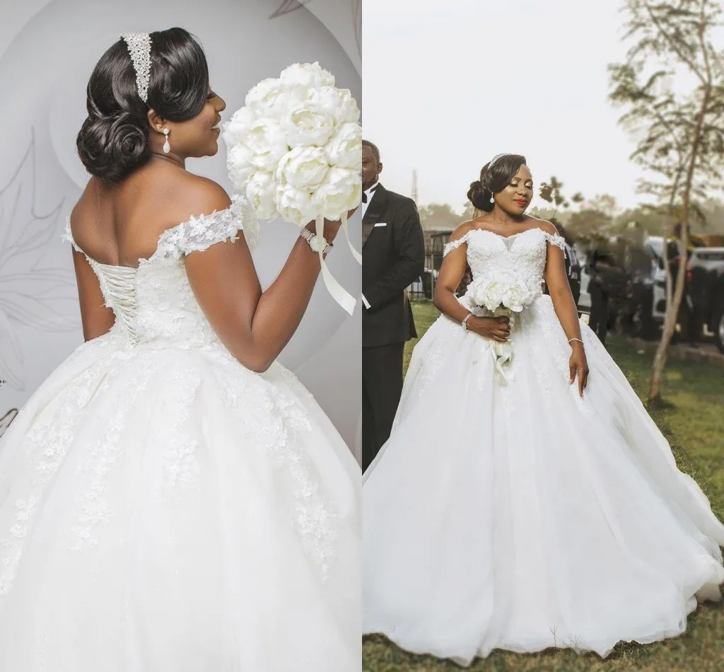 Robes de mariée africaines nigérianes de grande taille Aso Ebi à lacets épaule dentelle Floral cathédrale Train princesse robes de mariée