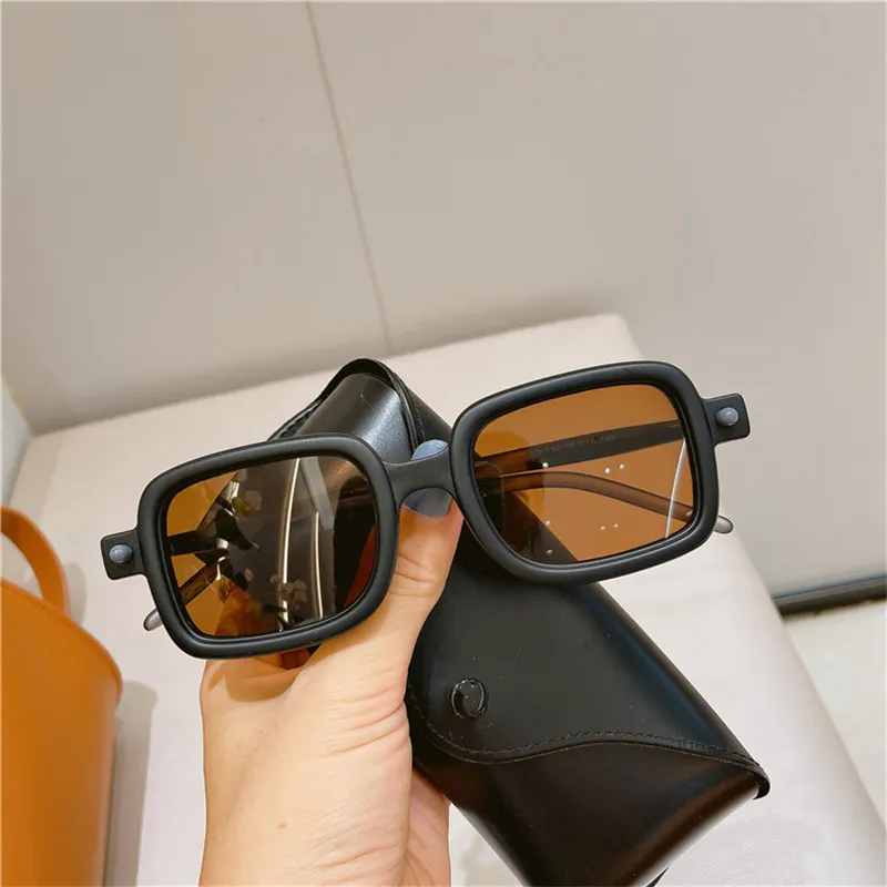 Neue Classis Vintage Quadratische Sonnenbrille Frauen Breites Bein Sonnenbrille Männer Retro Designer Schwarz Sonnenbrille Shades Goggle 656725990988