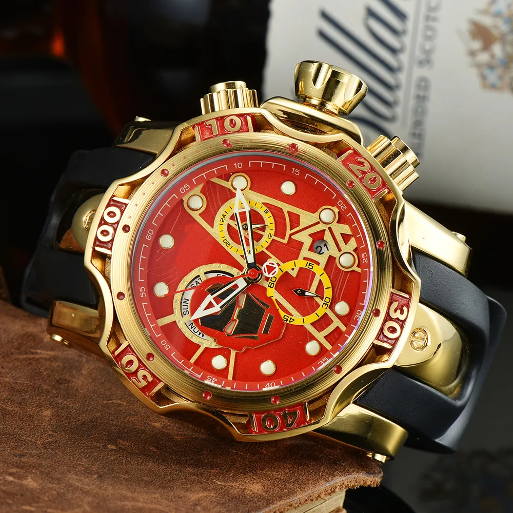 Luxury Mens Watch Beat Red Gummi Strap Quartz Rörelse Kronograf Klockor för Män Unik Design Gold Brazilian Armbandsur Big Dial Montre de Luxe