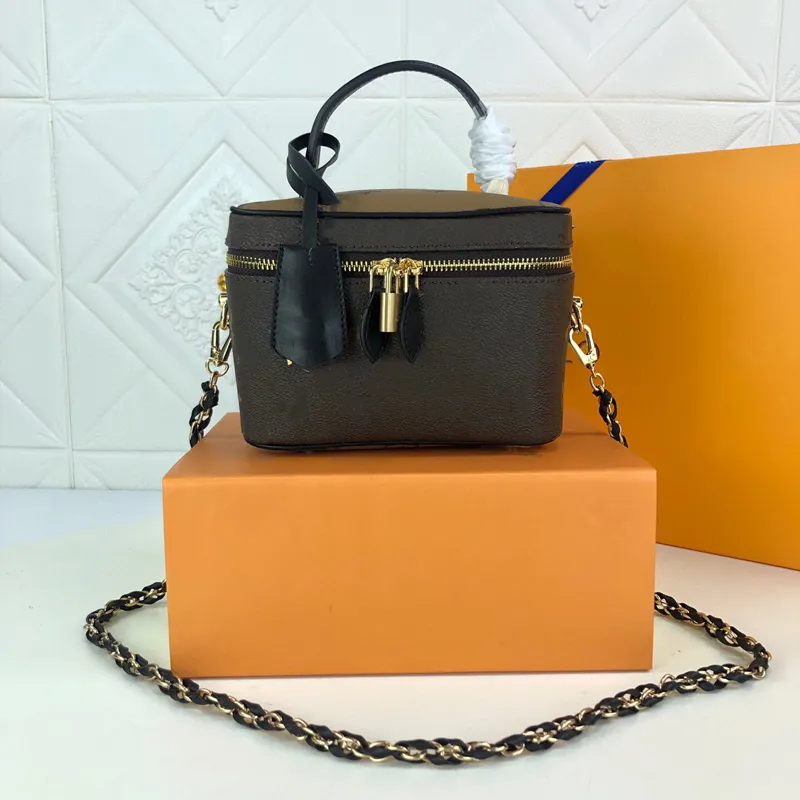 Women Luxurys Designers Bags 2021 Fashion and Luxury Women's Shoulder Bag Large-capacity Irregular Line Handbag