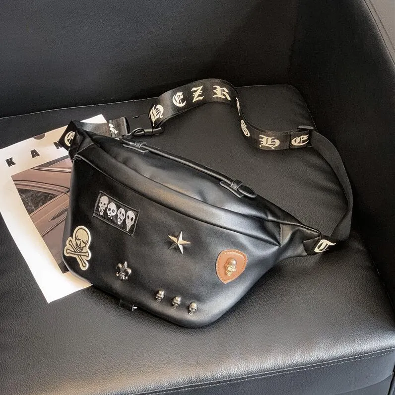 borsa da uomo all'ingrosso street trend rivetto borsa a tracolla punk borsa da petto in pelle moda uomo borse da ciclismo per il tempo libero all'aperto in pelle