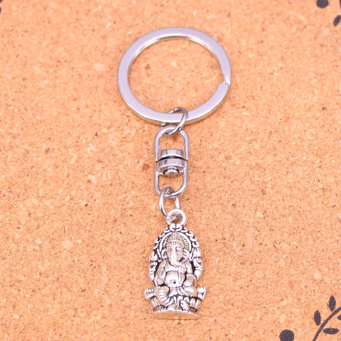 Mode porte-clés 26*14mm Ganesha éléphant bouddha pendentifs bijoux à bricoler soi-même voiture porte-clés porte-anneau Souvenir pour cadeau