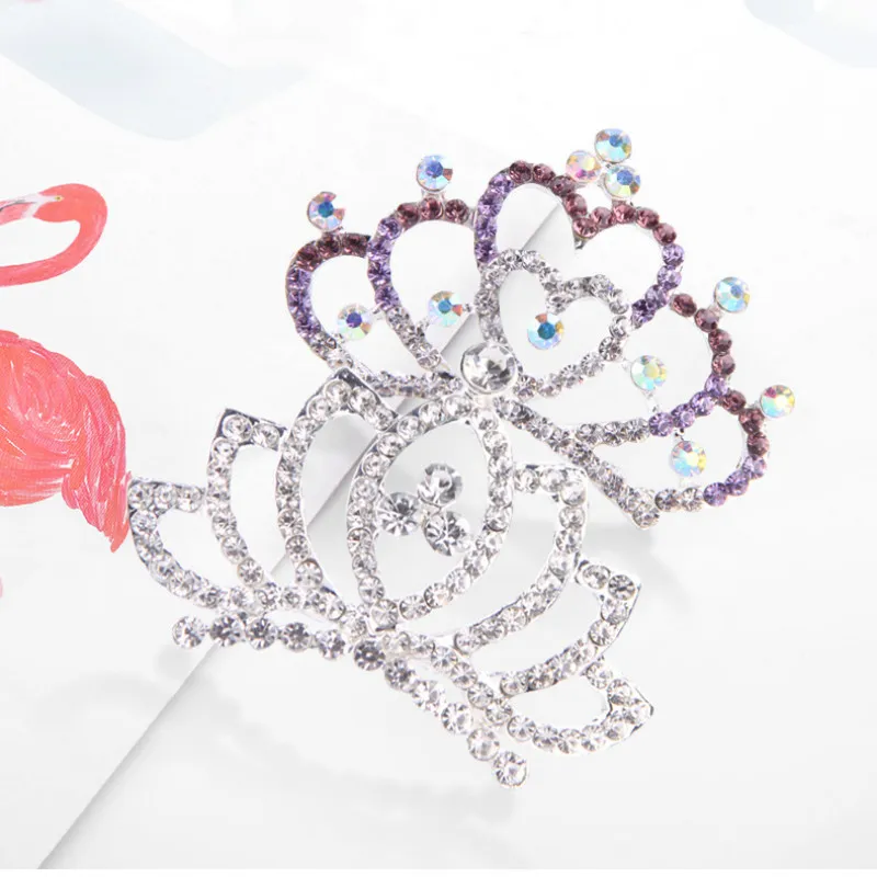 f￤rgglad krona tiara kam kristall diamant blomma flicka prinsessan h￥r kam