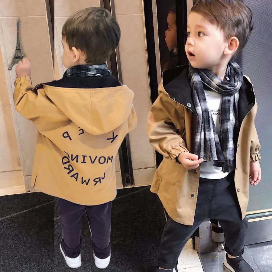 Ropa de bebe Ropa de bebe Ropa de bebe Nino Carta portatil de doble cara Impreso Gabardina de longitud media Chaqueta con capucha de moda LJ201007
