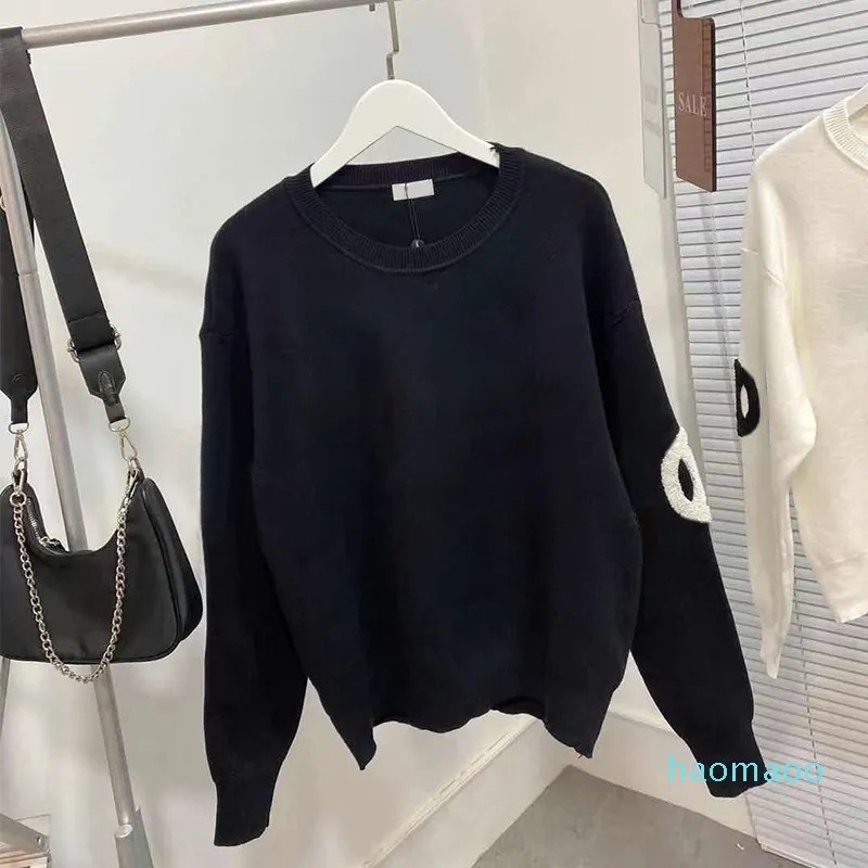 Luxury-Fashion Women's Hoodies Autumn Winter Knitted Sweater Sweatshirts with Pearl Number 31 for Women Black White 2Colors