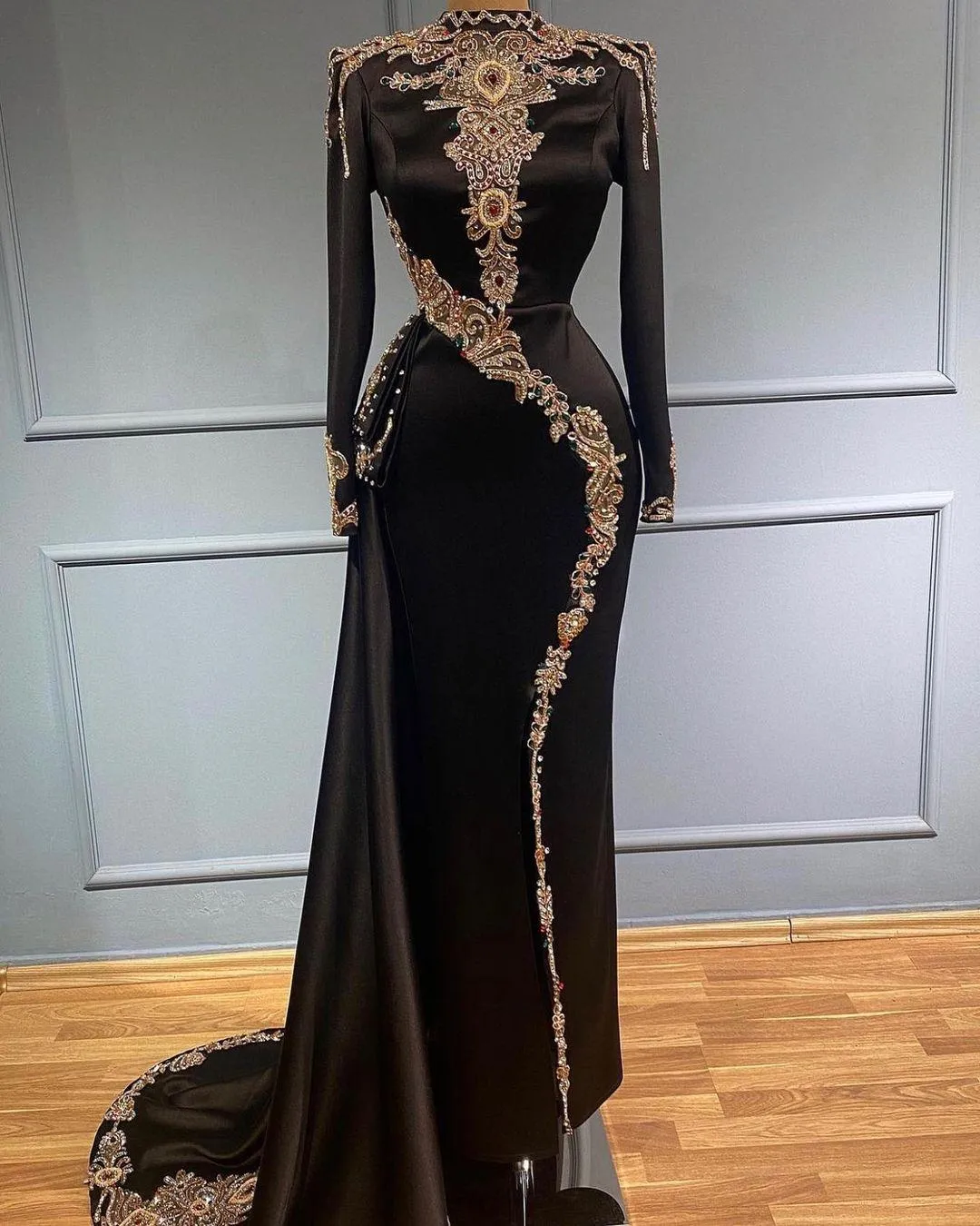 Plus Size Black Lace Beaded Arabic Aso Ebi Black Beaded prom dress with Crystals for Evening Formal Party, Second Reception, Birthday, and Engagement
