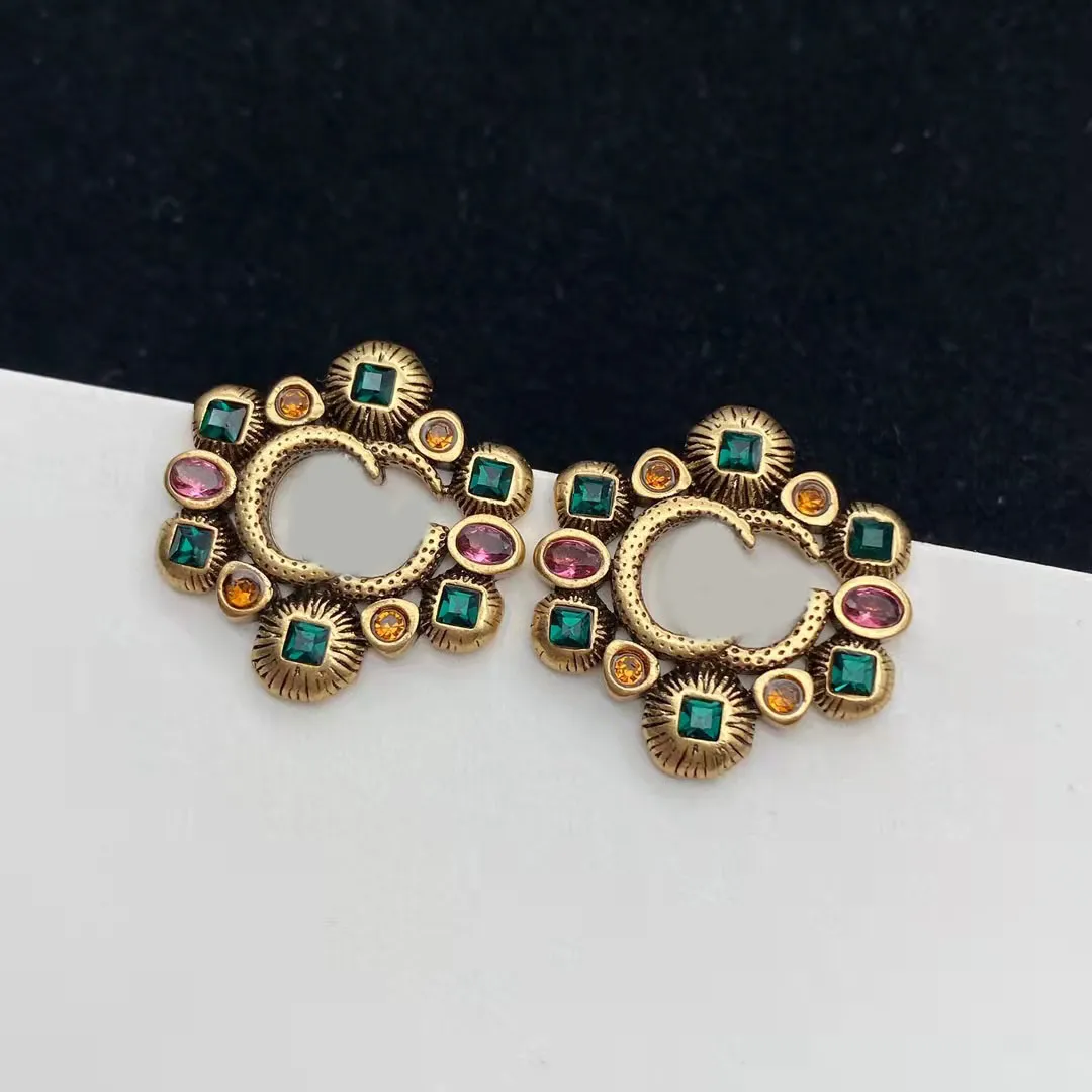 2021 Ny modebrev stud örhängen aretes orecchini damer färgade diamanter Gems märke designer örhänge