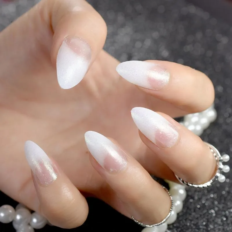 Cepillo limpia uñas con mango Rosa/Transparente A410