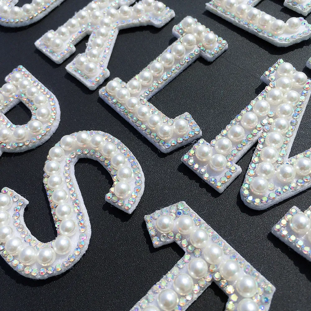 Acessórios de costura roupas adesivos A-Z alfabeto bordado pérola remendo strass letra costurar no piquete applique de vestuário