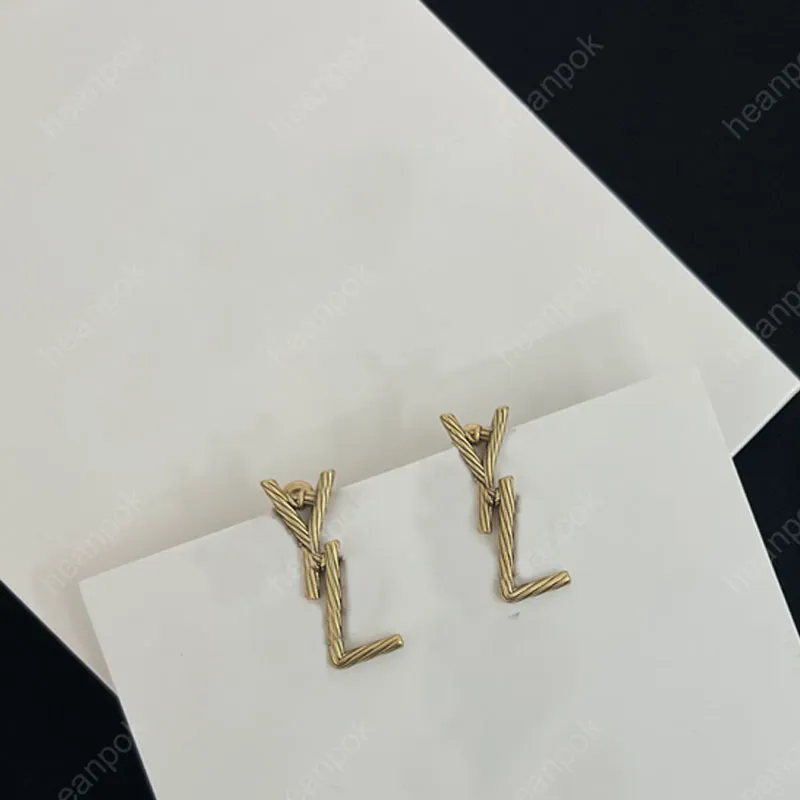 2021 Fashion Designer Oorbellen Voor Vrouwen Sieraden Zilver Goud Letters Hoop Earring Womens Oorknopjes Doos Bruiloft Oorstekers Hangers