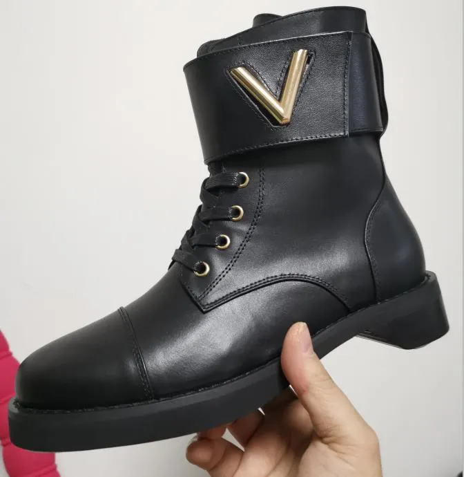 Женские кожаные кружевные лодыжки-сапоги дизайнер Ranger Ranger Lady Glazed Flat Heel Rubber Sontose Boot