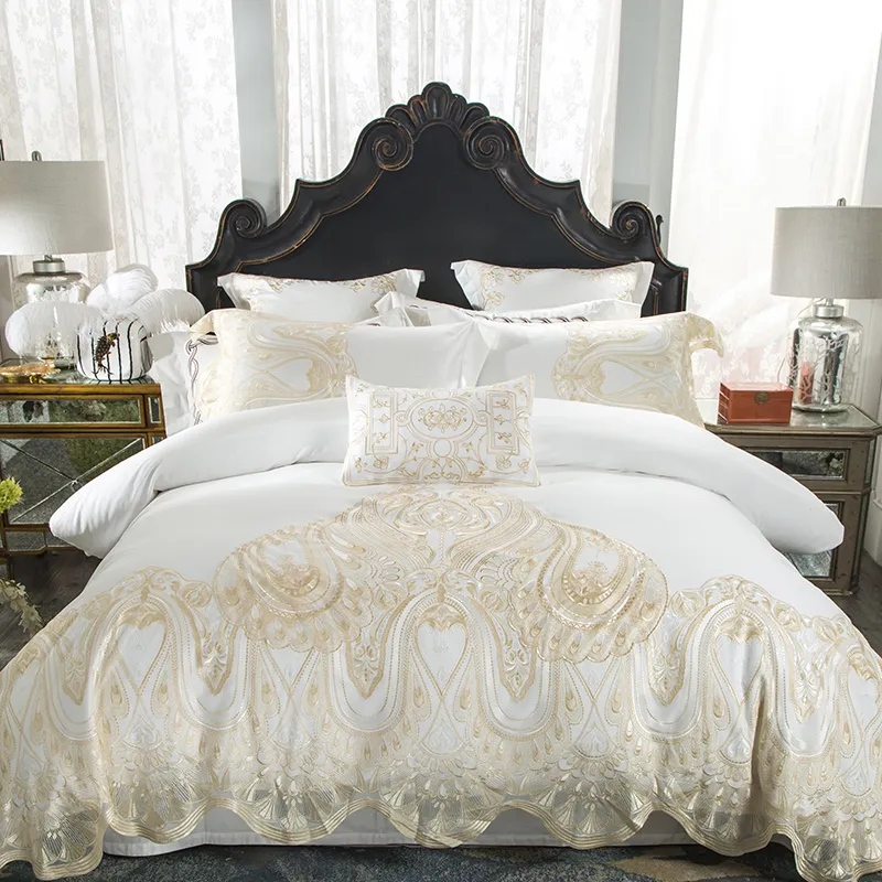 Vit Rosa Luxury Lace Wedding Bedding Set Queen King size Bed Set Duvet Cover Bed Sheet Set Sängkläder Linge de Lit JUEGO DE CACA T200706