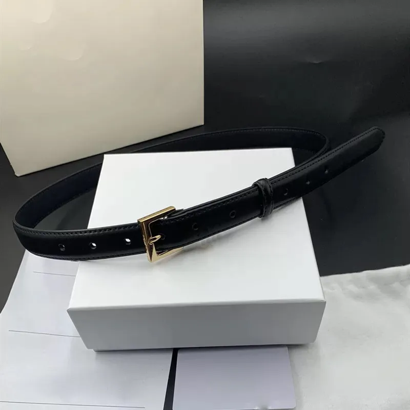 Wholesale marca de la marca Cinturones de cinturones para mujer para mujer 2022 Luxury Casual Gold Sliver Letra Hebilla suave Cinturón de cuero 15 Ancho modelo 2.5cm CALIDAD