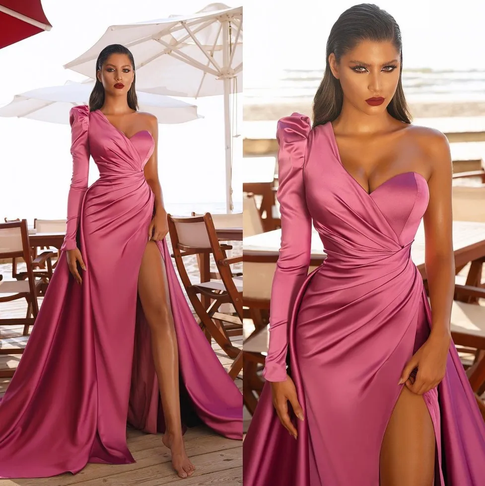 Stijlvolle Mermaid Side Split Prom Dresses met afneembare trein één schouder lange mouwen avondjurken satijnen geplooide formele jurk