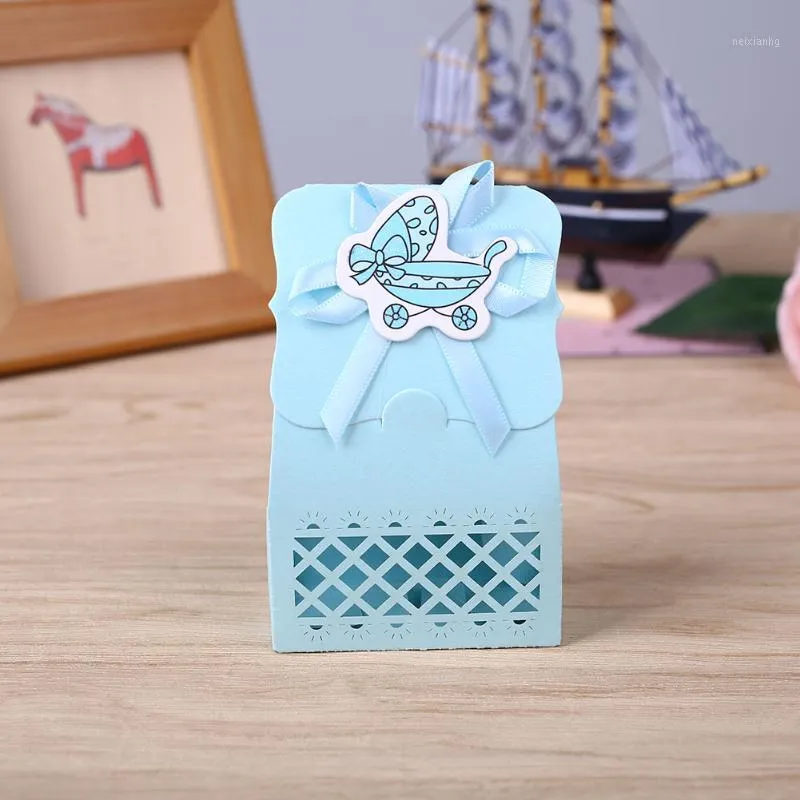 선물 랩 12pcs 아기 유아 생일 귀여운 속이 빈 레이저 조각 마차 사탕 박스