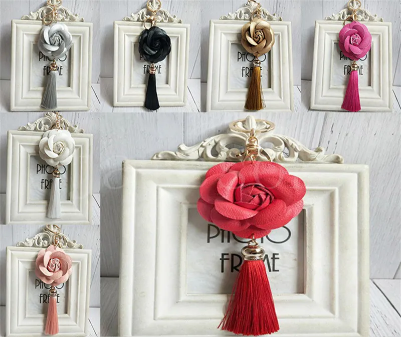 Modischer Schlüsselanhänger mit Lederquasten, PU-Schlüsselanhänger in Kamelienblütenform und Quasten, 7 Farben, Tasche und Schlüsselanhänger DB360