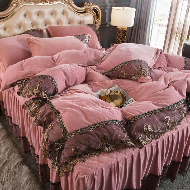 Czteroczęściowy zestaw pościeli Princess Style Coral Fleece Dwustronne Aksamitne Pikowane łóżko Spódnica Koronki Flanel Duvet Cover Pościel Wysoka jakość