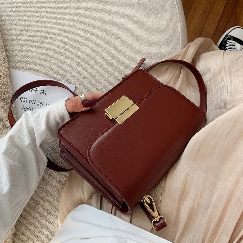 2020 new brand fashion luxurys designers bags saddle women handbag Trend Leather Crossbody Bags Womens handbags purses Chain Shoulder bag