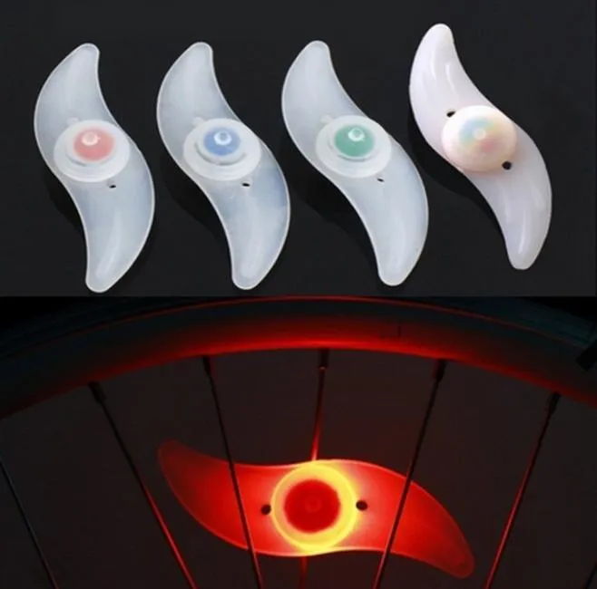 Luci per ruote a LED per bicicletta per bici Mountain bike per moto Raggi Luci per lampade Accessori per la guida con luce di sicurezza lampeggiante colorata in silicone