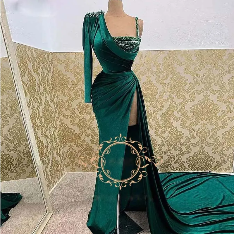 One Shoulder Emerald Green Green Satin Prom Dress with High Slit and Beading
