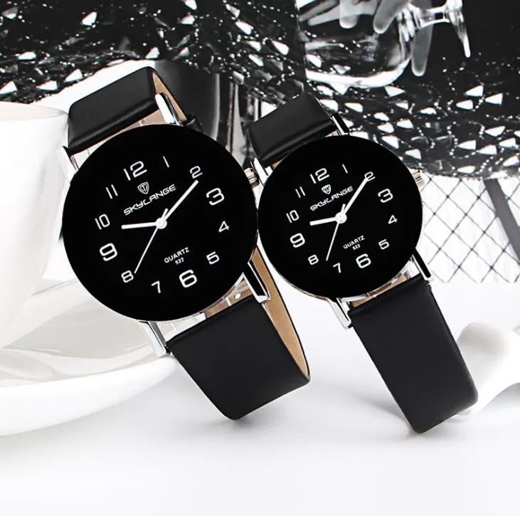 Date classique Simple dames hommes montre-bracelet à Quartz bracelet en cuir coloré montre Couple chiffre conception étudiant amant montres