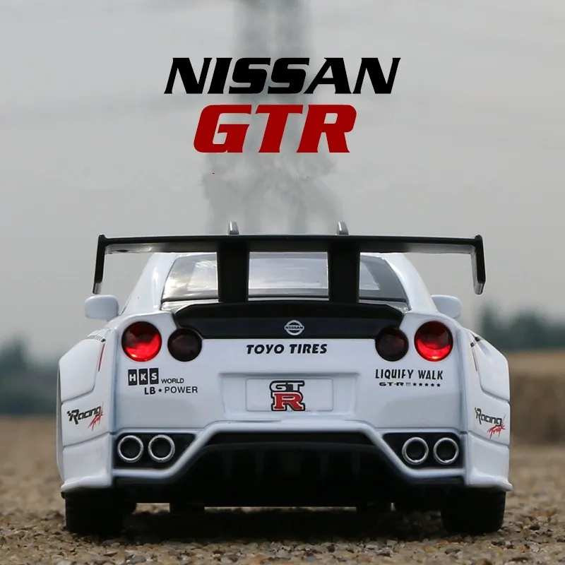 1:32 Nissan Skyline Ares GTR R34 R35 Diecasts Diecasts Игрушечные автомобили Металлическая игрушка Модель автомобиля Высокое симуляция Вытяните Коллекция Детские игрушки X0102