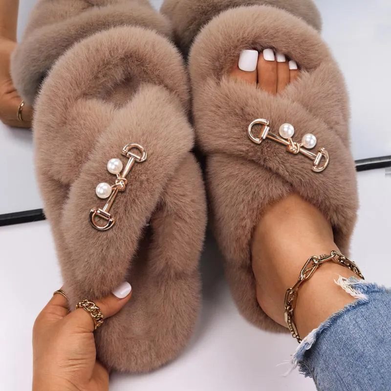 Slippers Women Outdoor Pearl Decor Bedroom Sandals Furry Slides Platform Fluffy Luxury Designer Winter Warm Shoes 2022Slippers