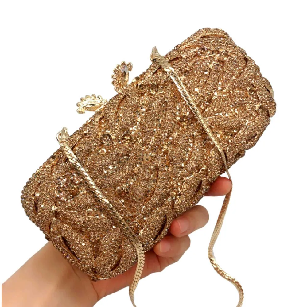 Lips Evening Bag Crystal Clutches Wedding Purse Metallic Hollow Out Brial Handbag Women Clutch Rhinestone Party Bags