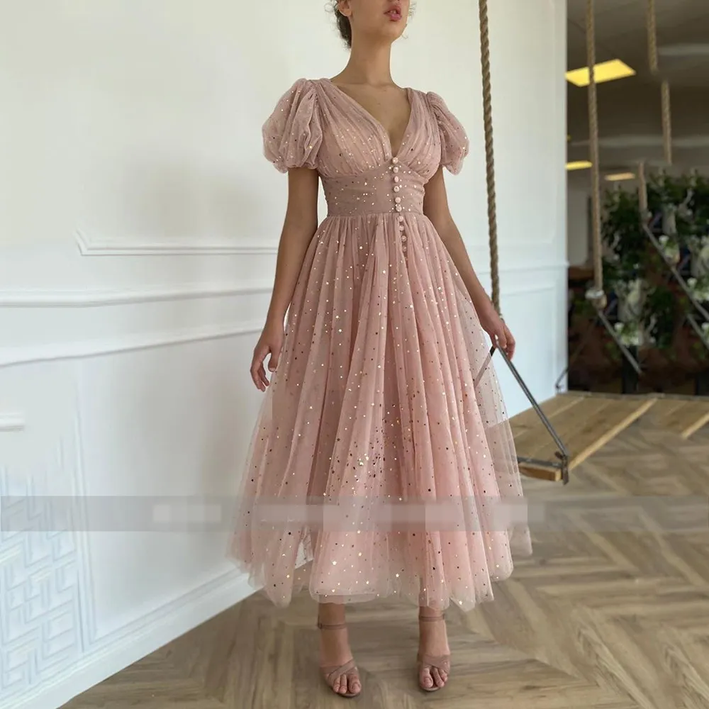 2020 Goedkope Glitter Blush Korte Prom Jurken V-hals Puff Sleeves Geplooide Tule Avondjurken Knoppen Thee-lengte A-Line Partyjurken