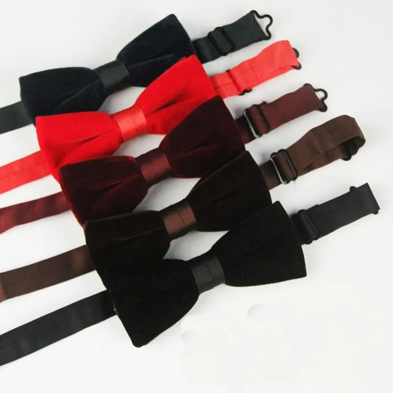 Neck Ties Fashion Velvet Bowtie För Mens Kvinnor Passar Bröllopsfest Justerbar Slips Formell Klänning Gentleman Bow Slips