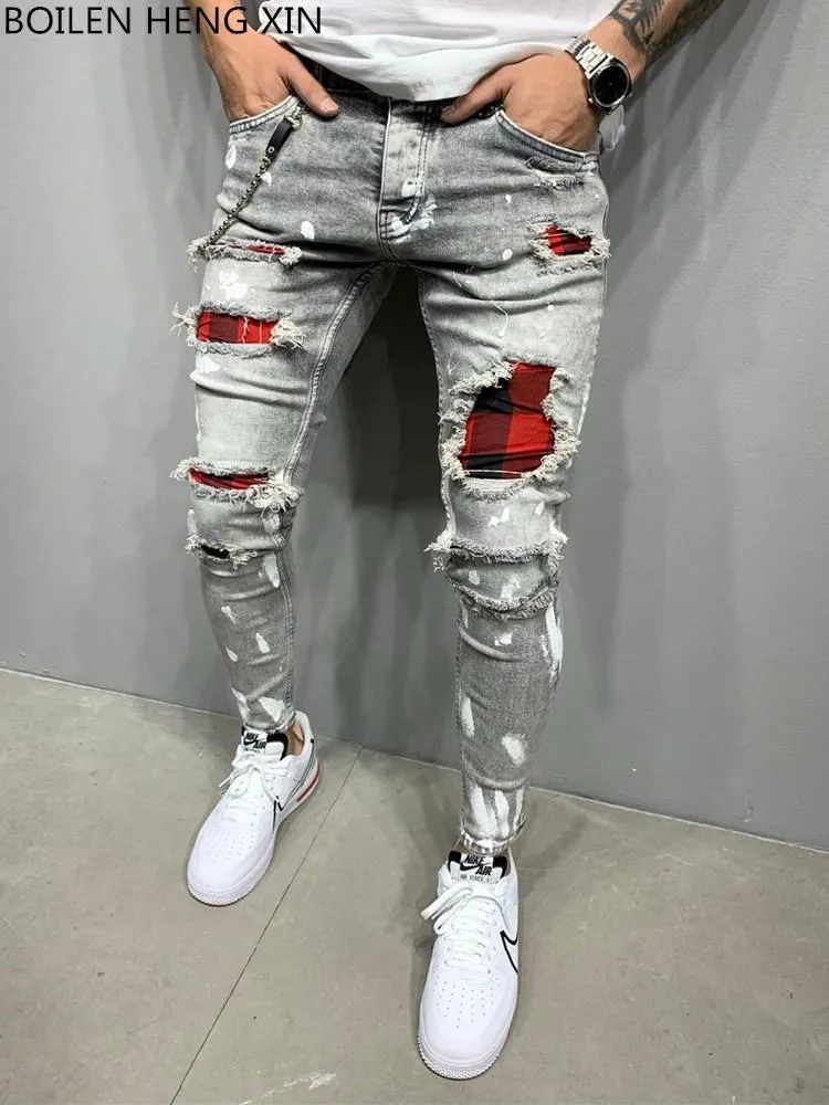 Högkvalitativa tiggarlappar Designer slitna jeans Män Destroyed Pencil Byxor Hip Hop Patchwork