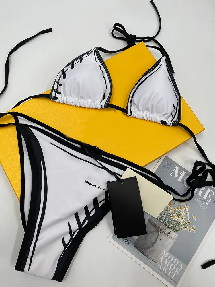 Designer Fe Sommer Mode High-End sexy Gurt Beach Bikini Italienische Badebekleidung Frühling Sommer Graffiti Briefe Drucken Frauen Tops Hochqualität Weiß