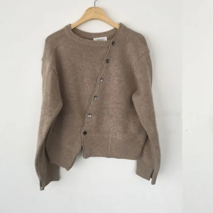 Fashion irregular knitwear slanting buckle cardigan hotsell