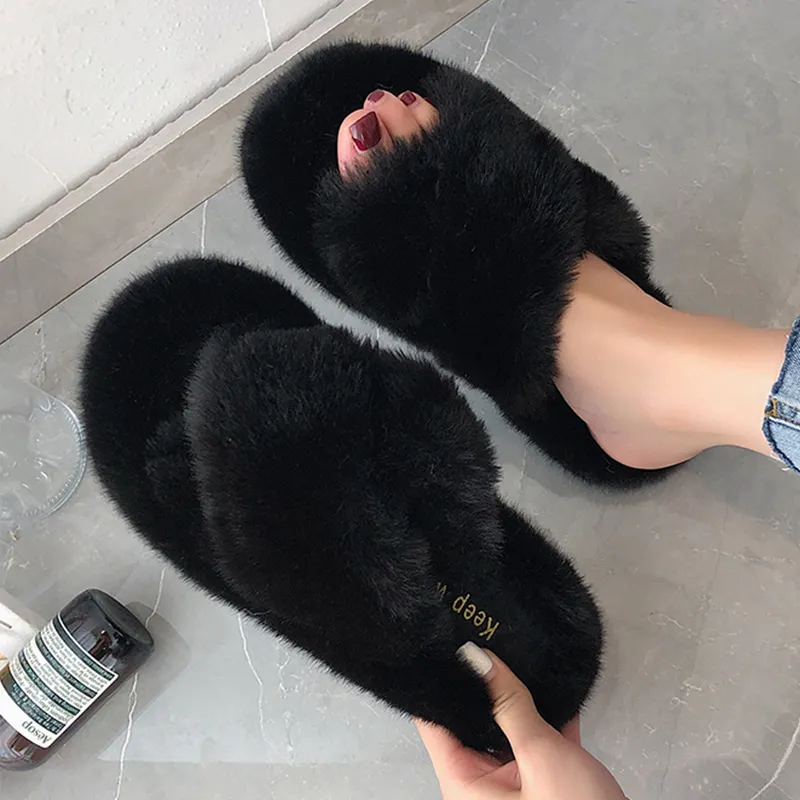 Pantofole pelose nere sale